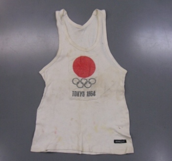 東京オリンピック　聖火リレーのユニフォームの写真