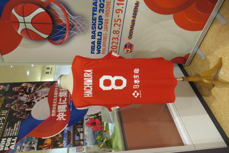 FIBAバスケットボールワールドカップ優勝トロフィーの本物が
