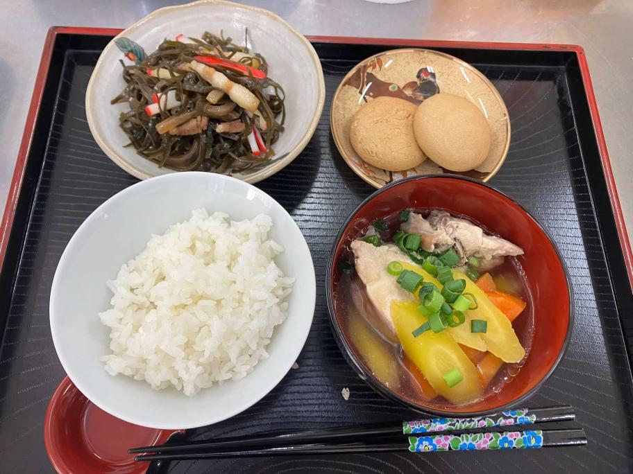 たんな