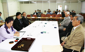 倉浜衛生施設組合と三団体による調印式が同組合事務所で行われた
