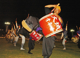 南城市大城青年会の気合の入った演舞