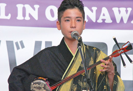 若干13歳の三線プリンス、ヒックス光君