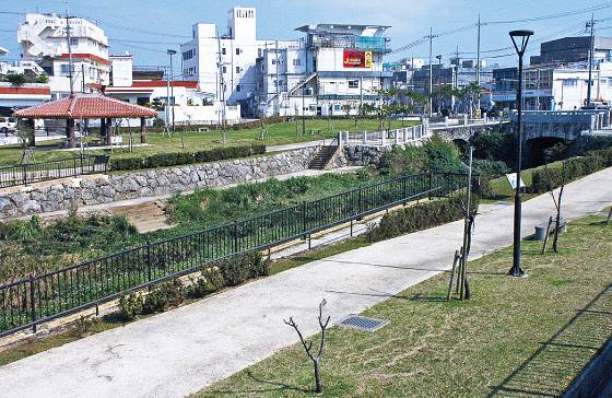 国土交通大臣に表彰された越来城水辺公園
