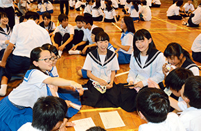 笑顔があふれる交流会