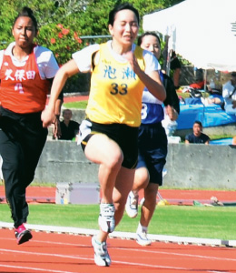 一般女子100ｍ 浦崎 綾奈（泡瀬）14秒17