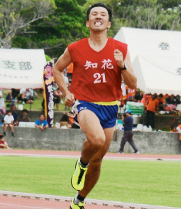 40代男子800ｍ 石田 祐樹（知花）2分18秒03