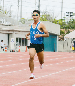 一般男子800ｍ 知念 耕（照屋）2分05秒18