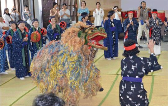 知花伝統のウスデーク